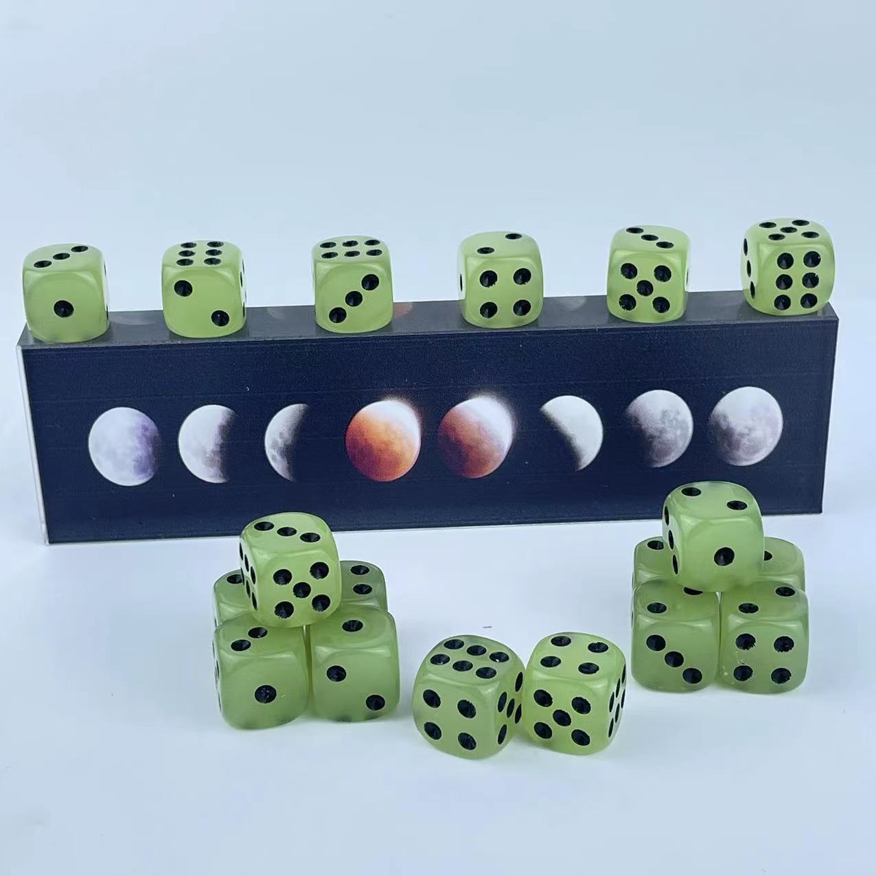 10 Pack 14mm D6 Six Sided Glow - Board Game Yahtzee recension och pris